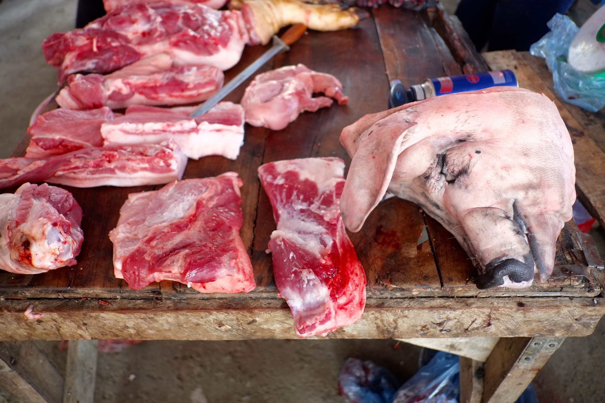 Schweinekopf Marktstand Bac Ha